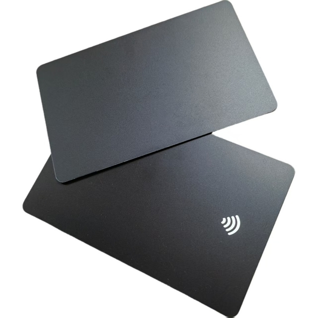 شعار مخصص 13.56 ميجا هرتز NTAG215 الذكية الرقمية RFID الأعمال PVC مات الأسود بطاقة NFC